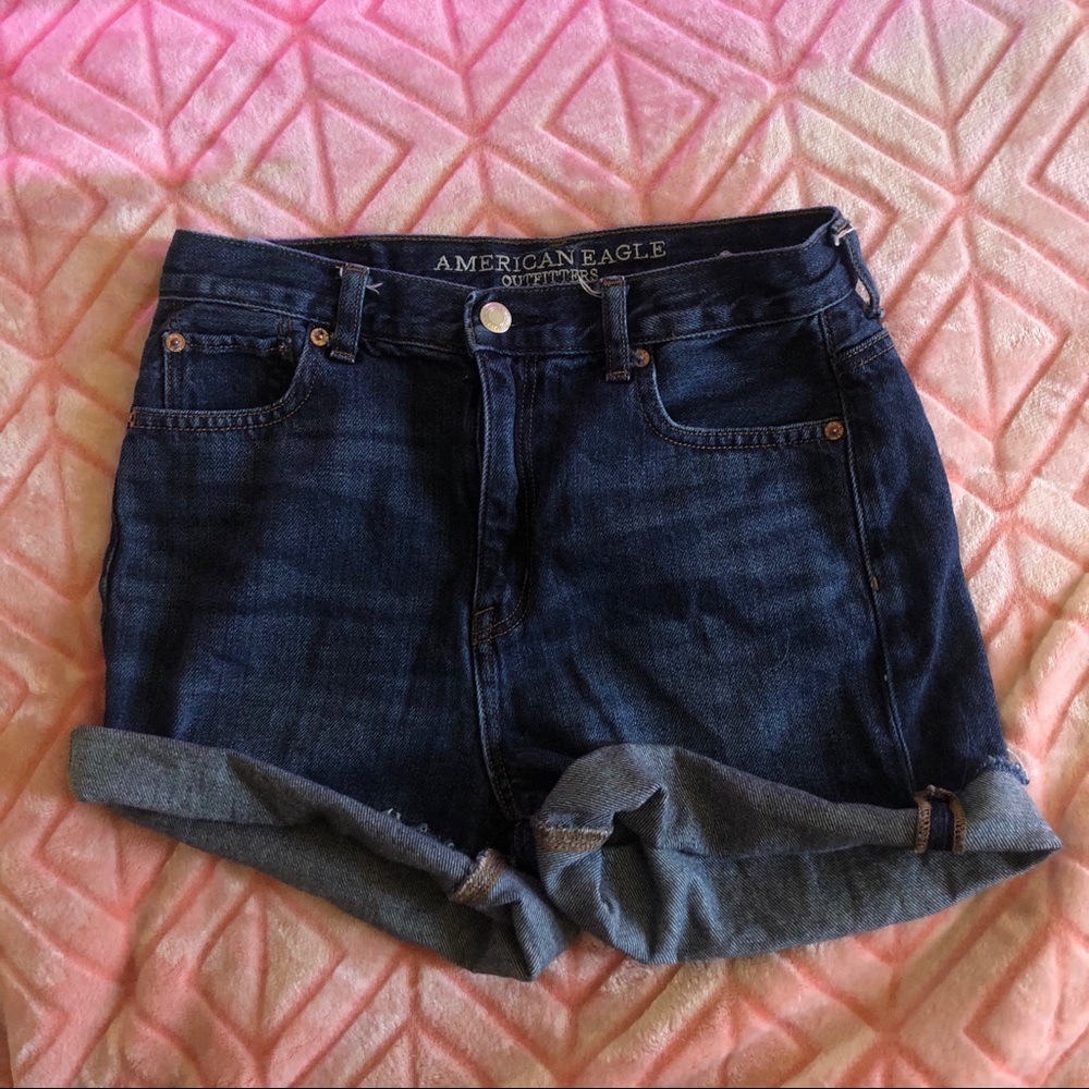 AE mom jean shorts (dark wash)
